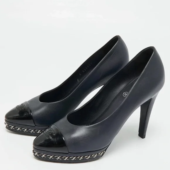 CHANEL Cap Toe Interlocking CC Chain-Trim Platform Pumps - Black Leather size 40 - Picture 15 of 16